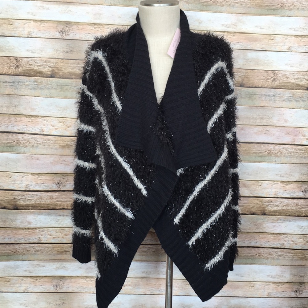 NWT Romeo & Juliet Sweater Cover Up